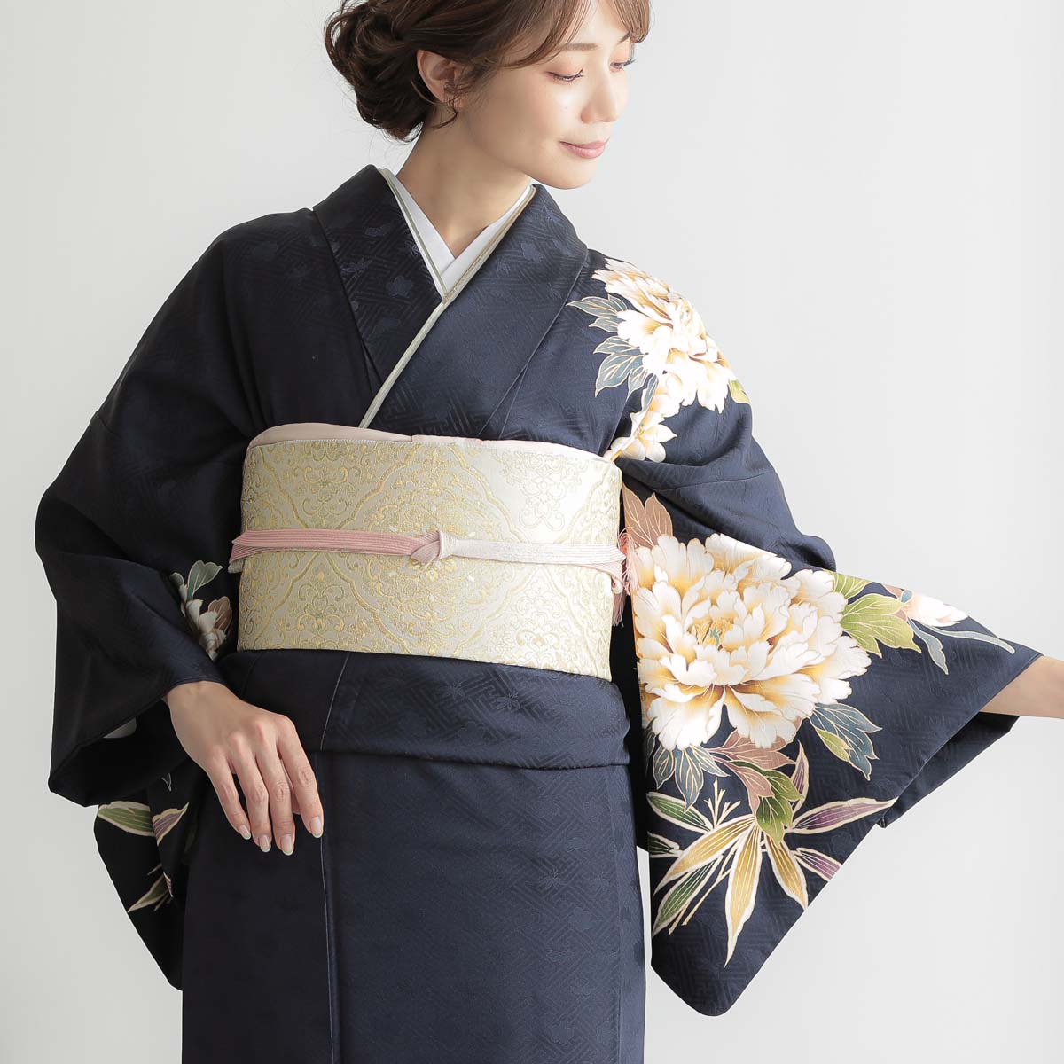 h1313 紺 牡丹に笹