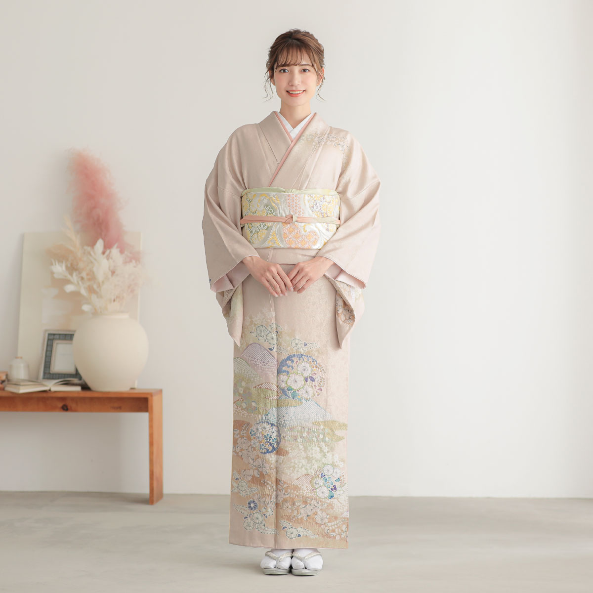 h1042　桂由美薄ピンク 金通し 辻が花風　花丸文疋田遠山