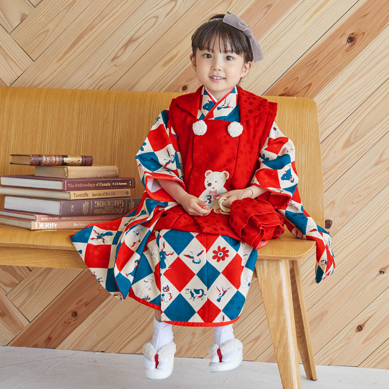 k067　モダンアンテナ【三歳女児被布】赤白くま×クリーム・赤・青菱小紋